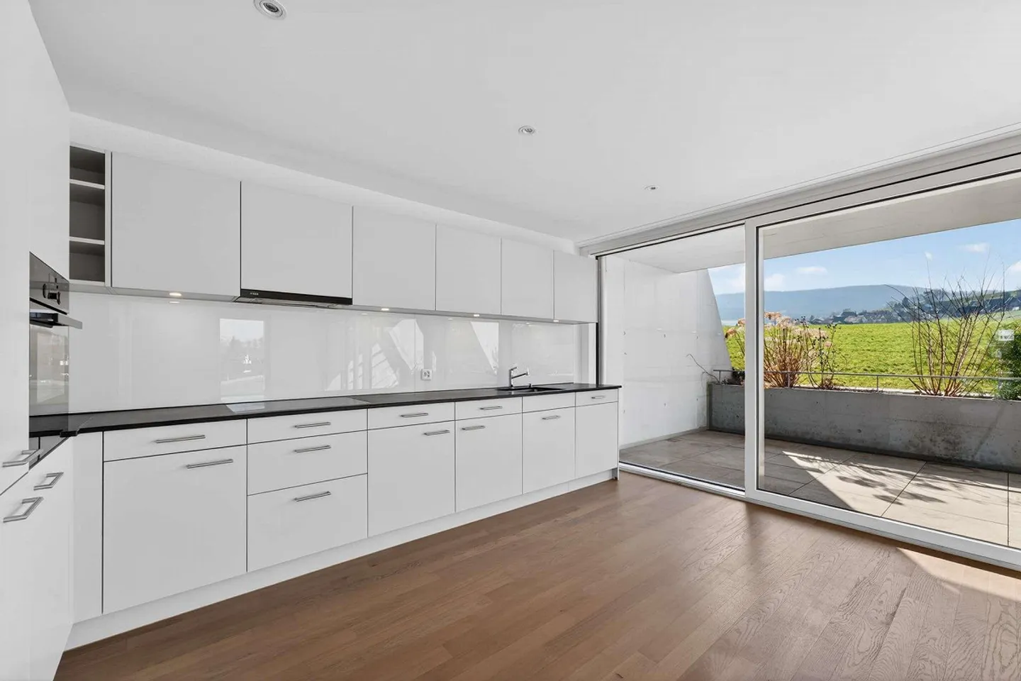 Moderne Maisonette mit Terrasse - Foto 4 von 31