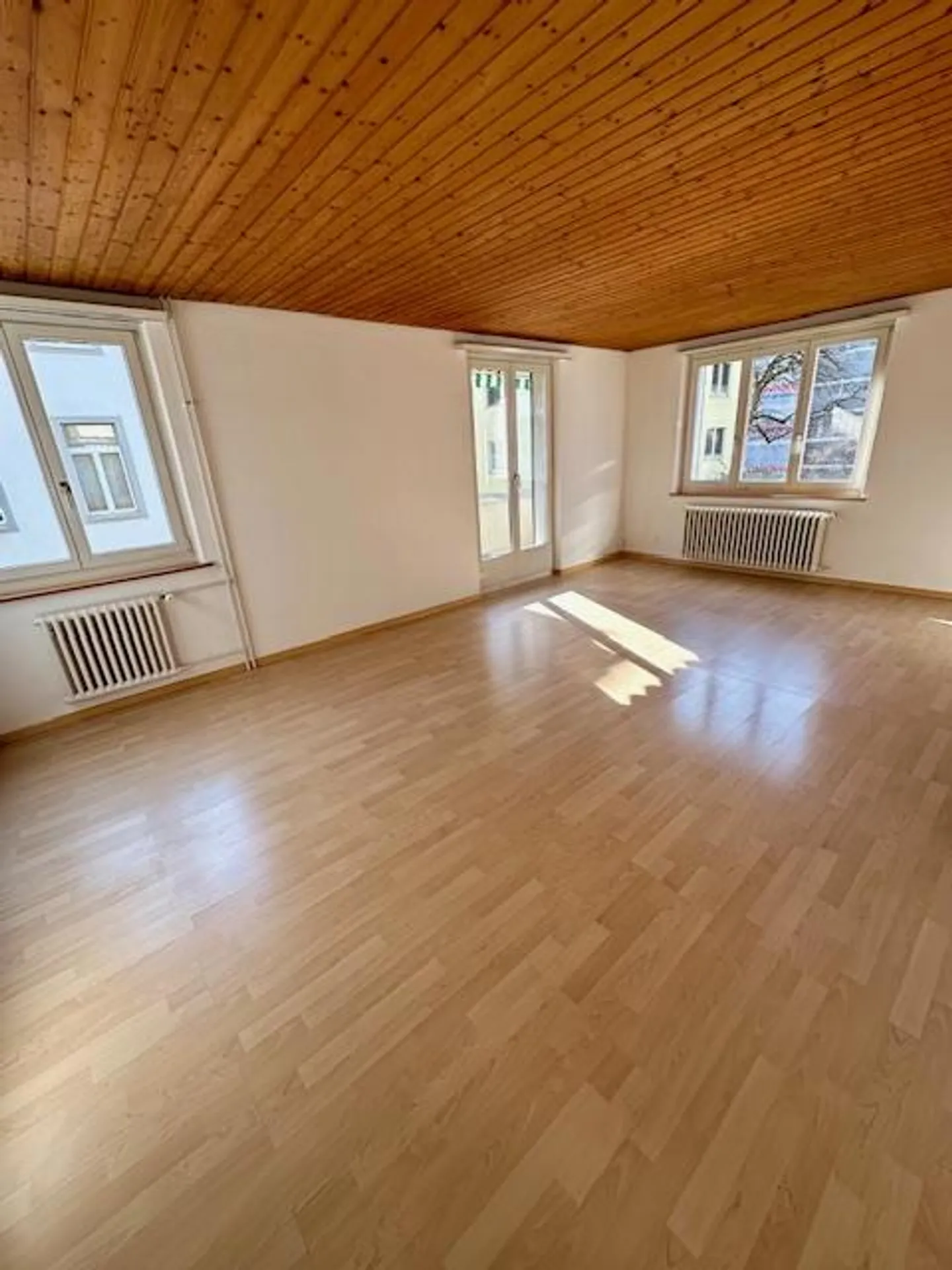 Ruhige Wohnung mit Balkon - Foto 1 von 9