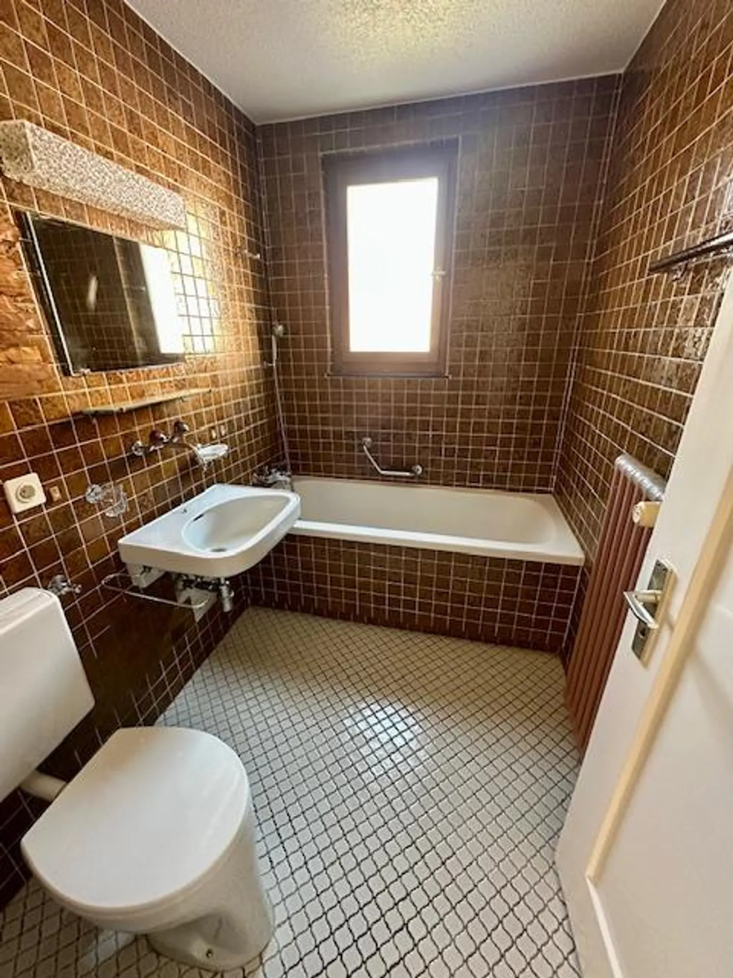 Ruhige Wohnung mit Balkon - Foto 3 von 9