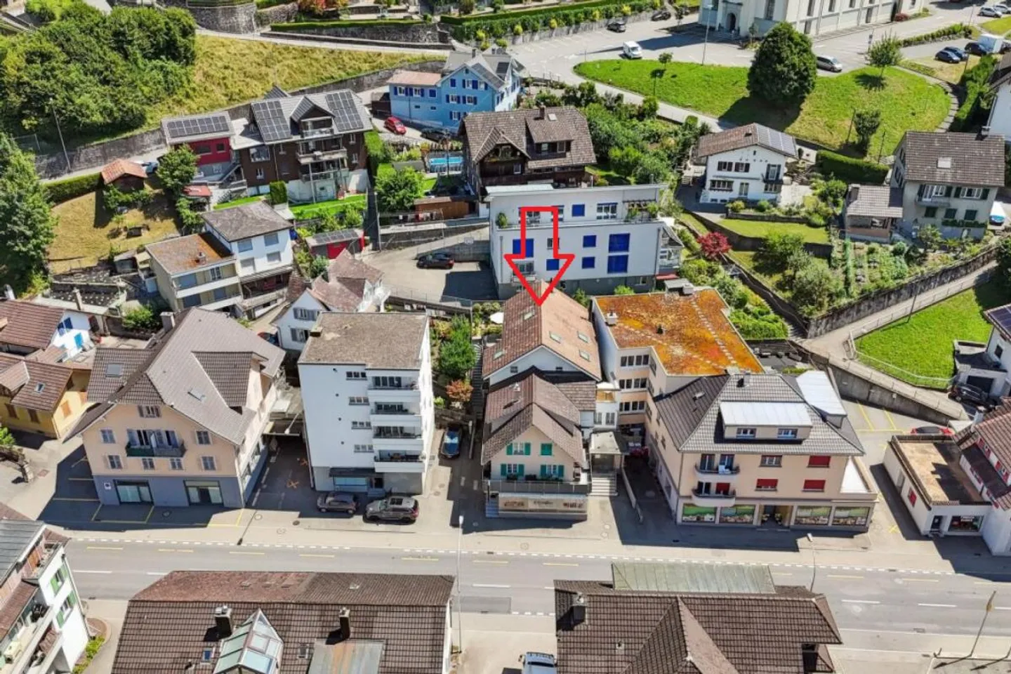 Terrazza nel verde, sensazione di città alle spalle - spazio senza fine. - Foto 19 di 20