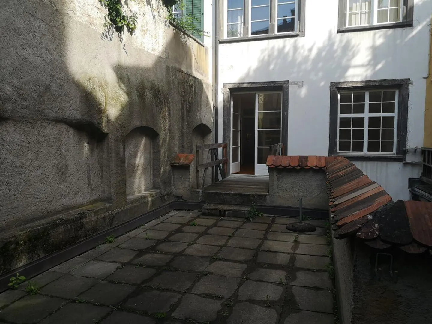 Petit appartement calme avec terrasse confortable dans la cour - Photo 4 sur 5