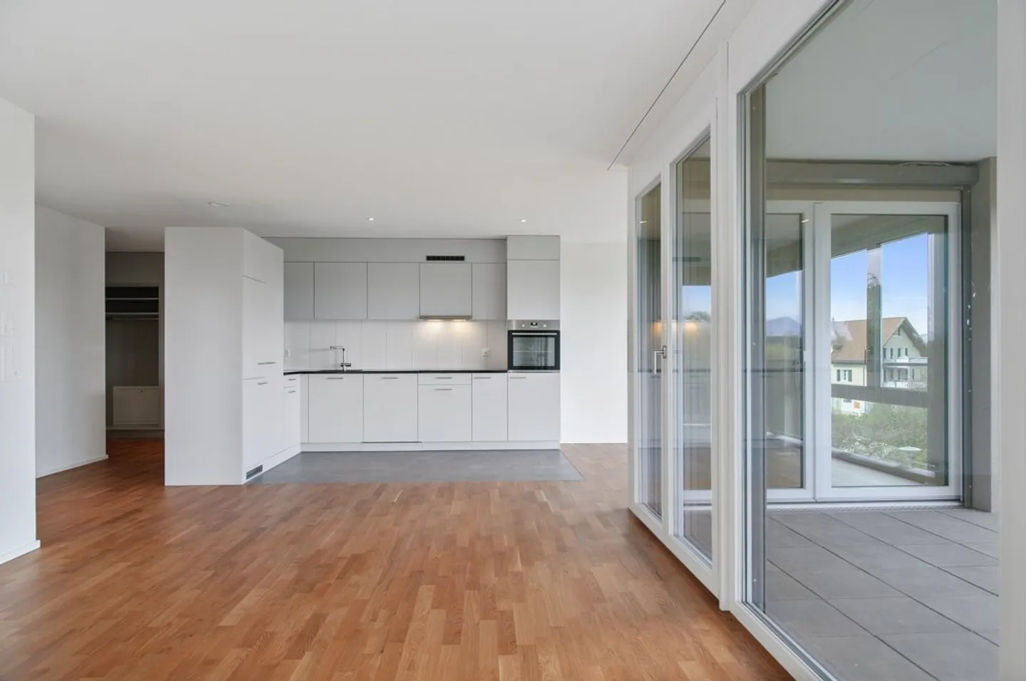 Vivere moderno in una posizione idilliaca - Foto 2 di 7