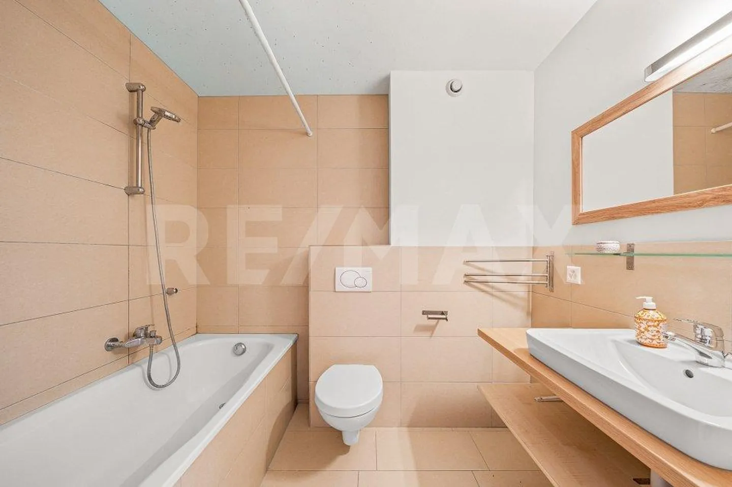 Maison villageoise de 207 m² habitables, 5,5 piècess - Photo 10 sur 13