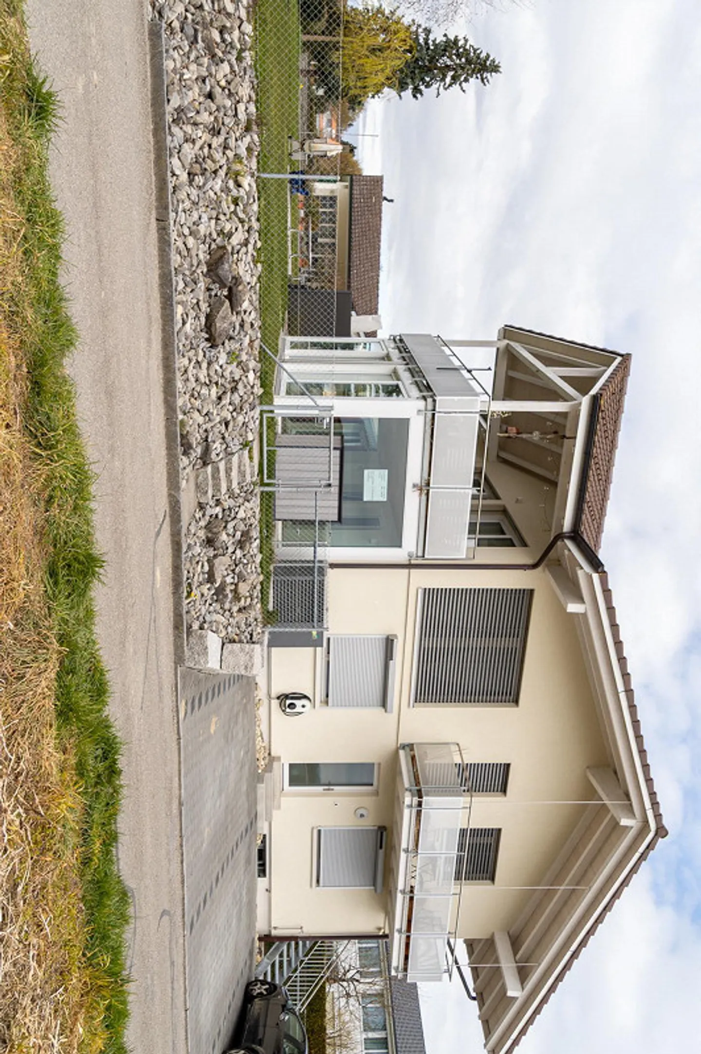 Idyllische 4.5-Zimmerwohnung mit Garten - Foto 1 von 17