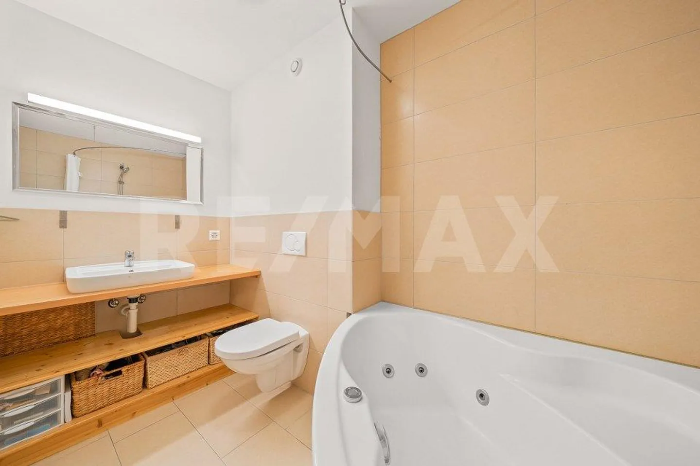 Maison villageoise de 207 m² habitables, 5,5 piècess - Photo 13 sur 13