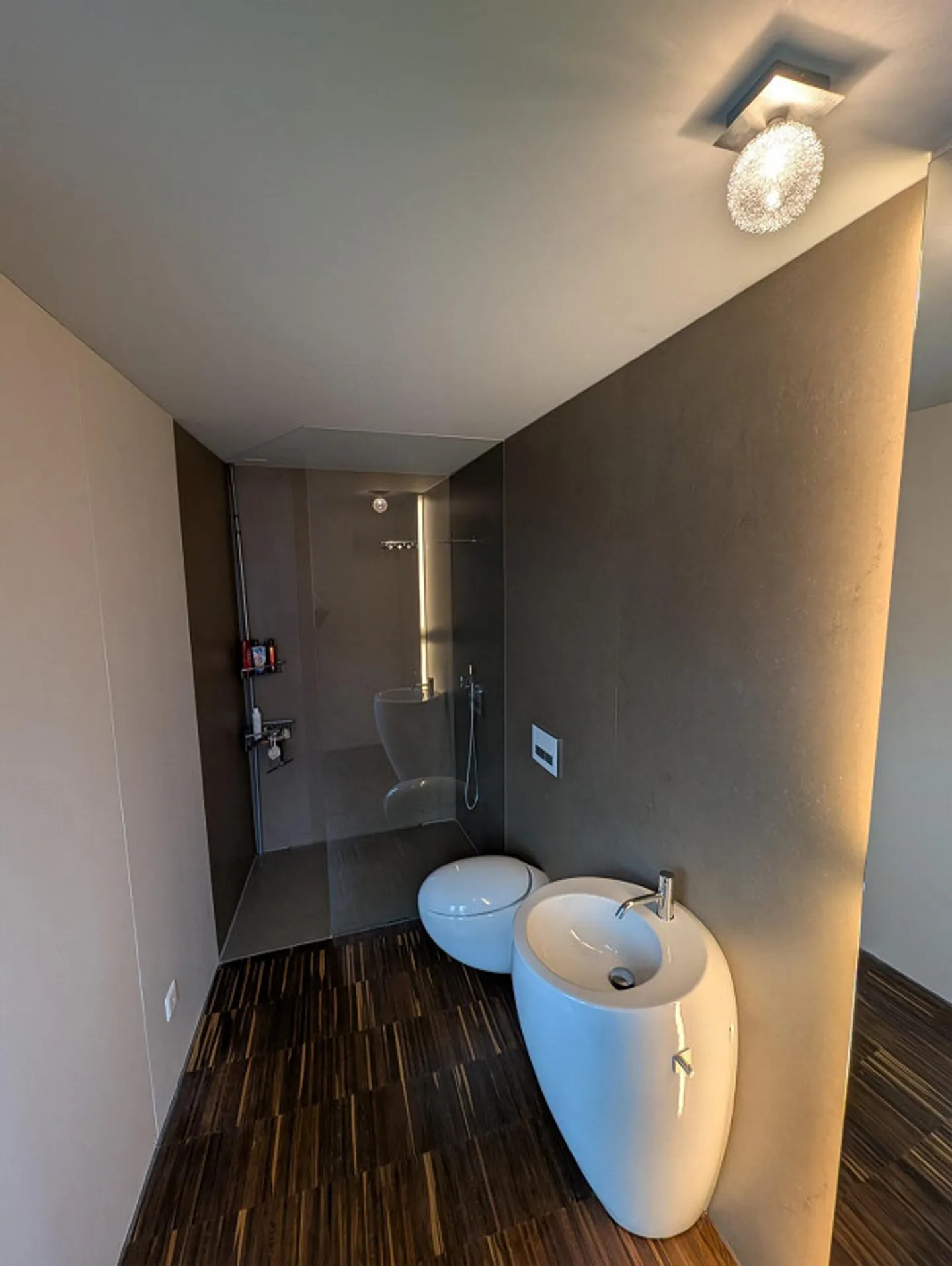 Appartement moderne 2.5 pièces avec balcon et garage - Photo 10 sur 10