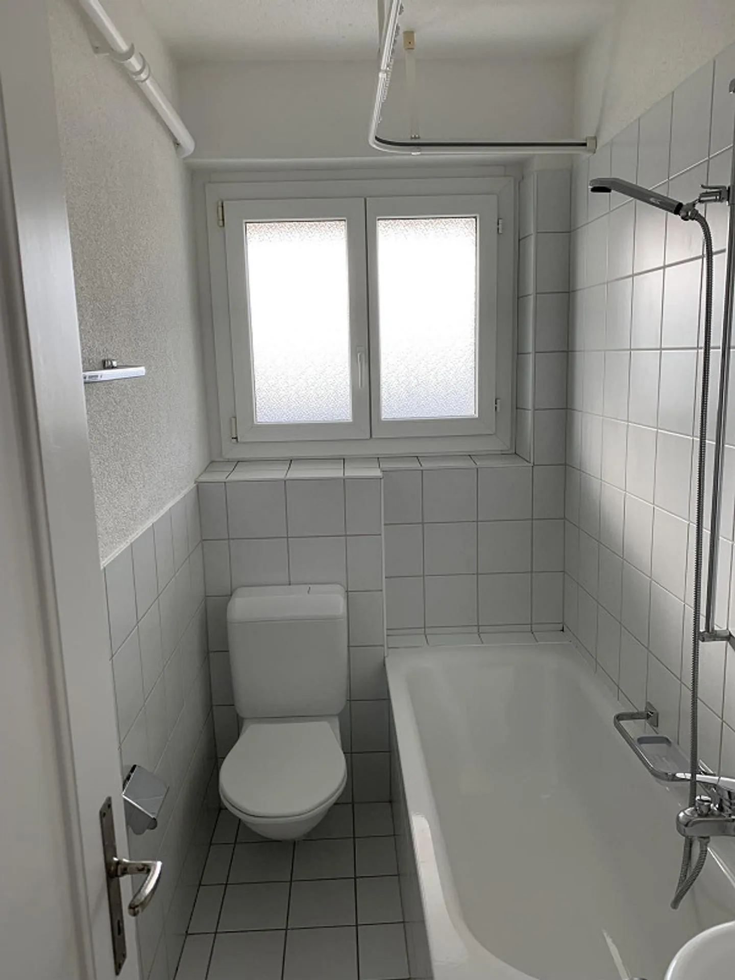 Directly at Olten Train Station - Ideal for Commuters - Photo 4 of 5