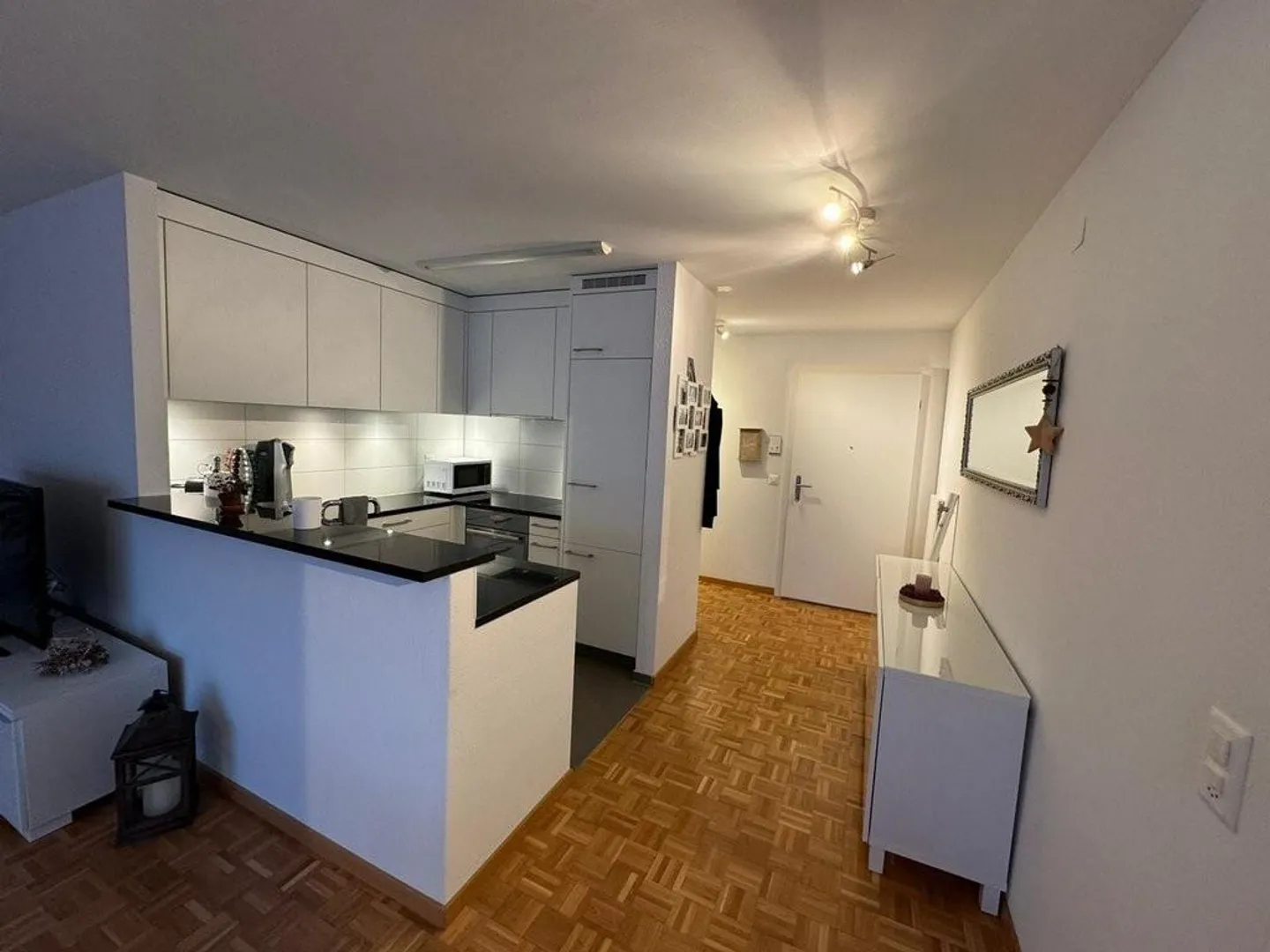 Moderne 2-Zimmer-Wohnung mit Balkon in zentraler, ruhiger Lage - Photo 1 of 5