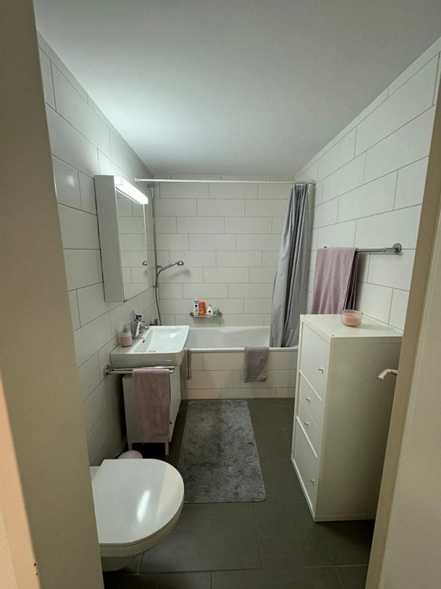 Moderne 2-Zimmer-Wohnung mit Balkon in zentraler, ruhiger Lage - Photo 5 of 5