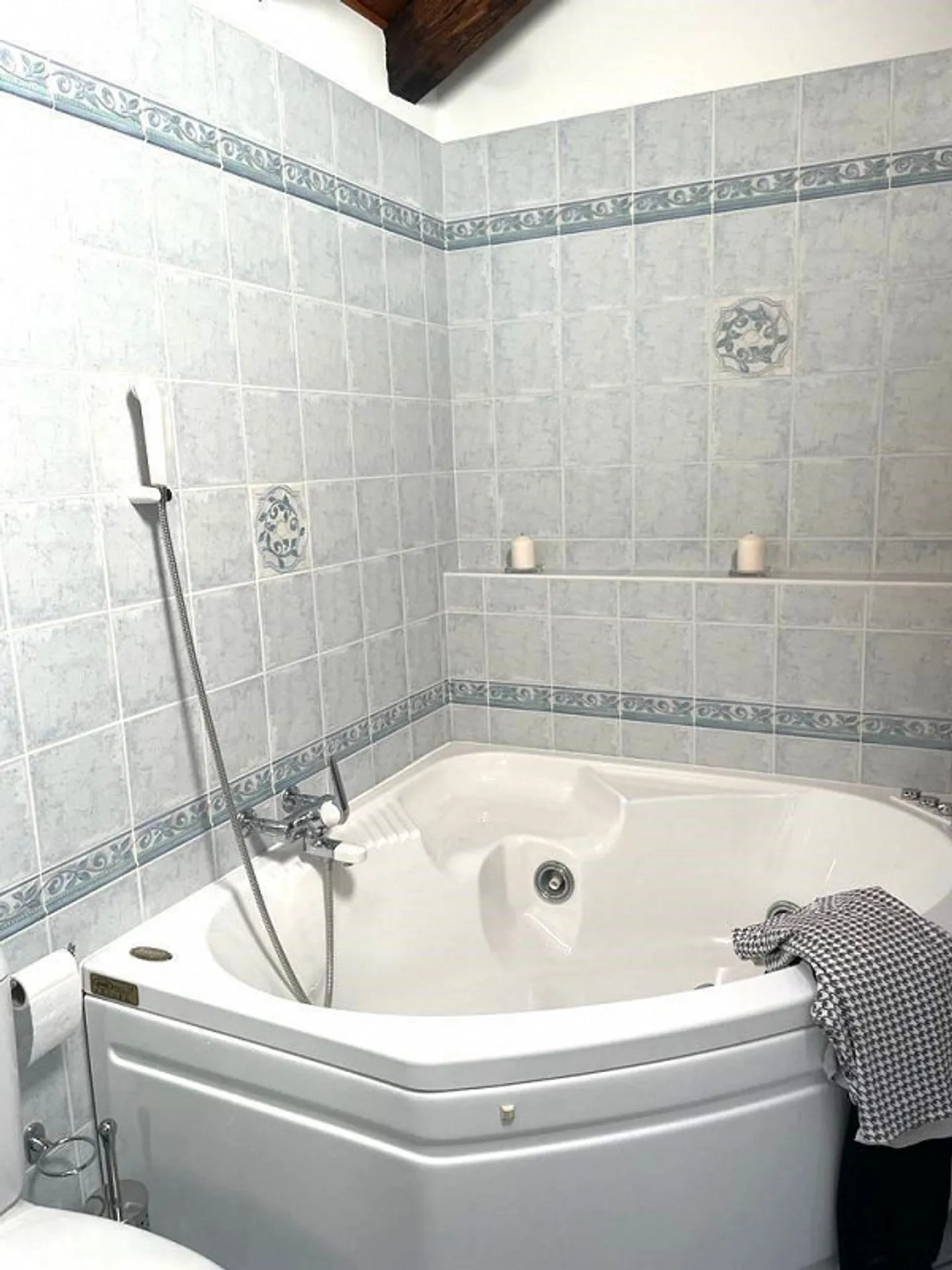 Mendrisio, appartamento mansardato di 4,5 locali con charme nel centro storico di Mendrisio - Foto 8 di 13