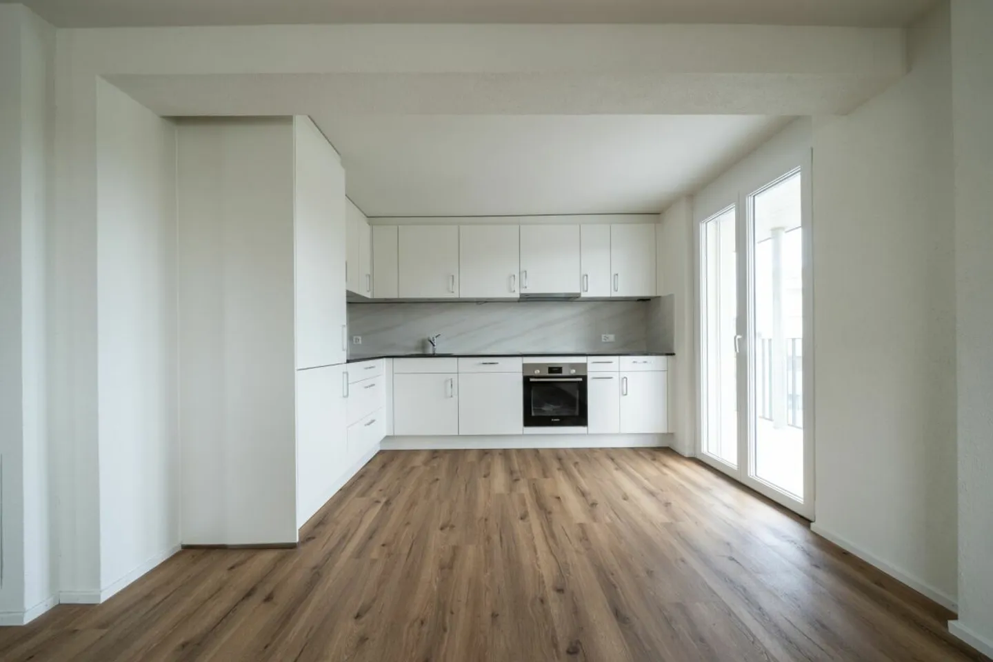 Modern 3.5-Room Apartment - Photo 7 of 12