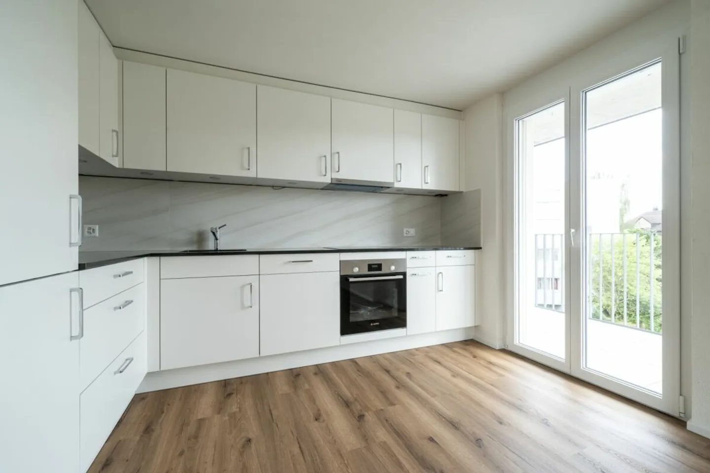 Modern 3.5-Room Apartment - Photo 4 of 12
