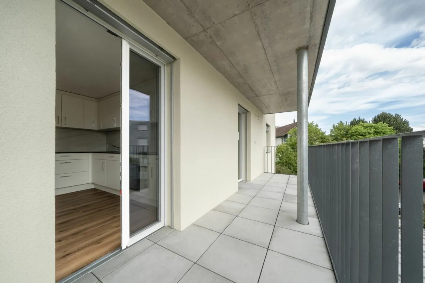 Modern 3.5-Room Apartment - Photo 10 of 12