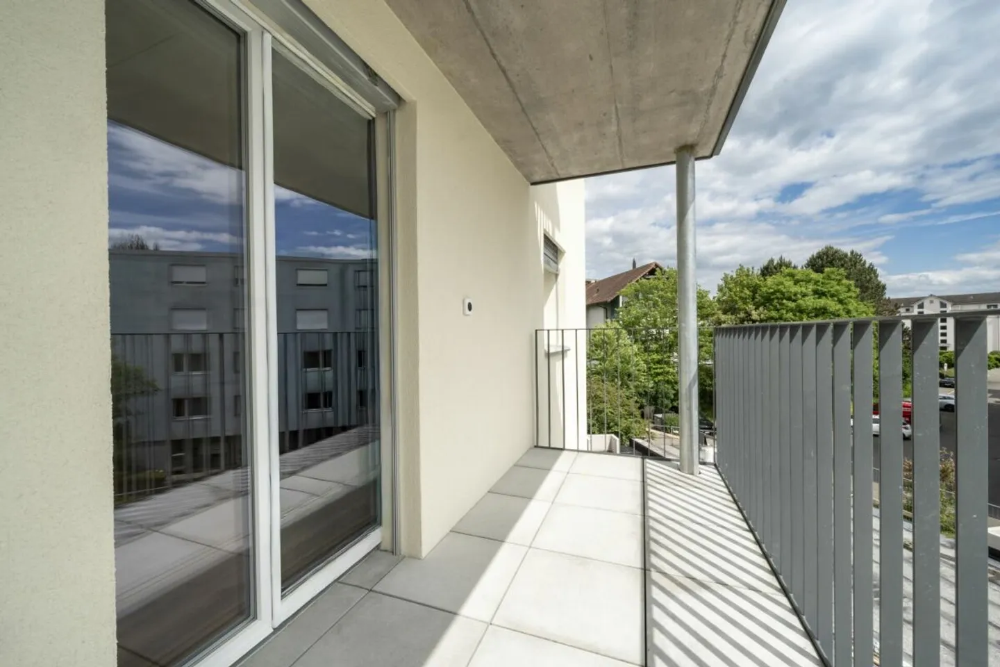 Modern 3.5-Room Apartment - Photo 12 of 12