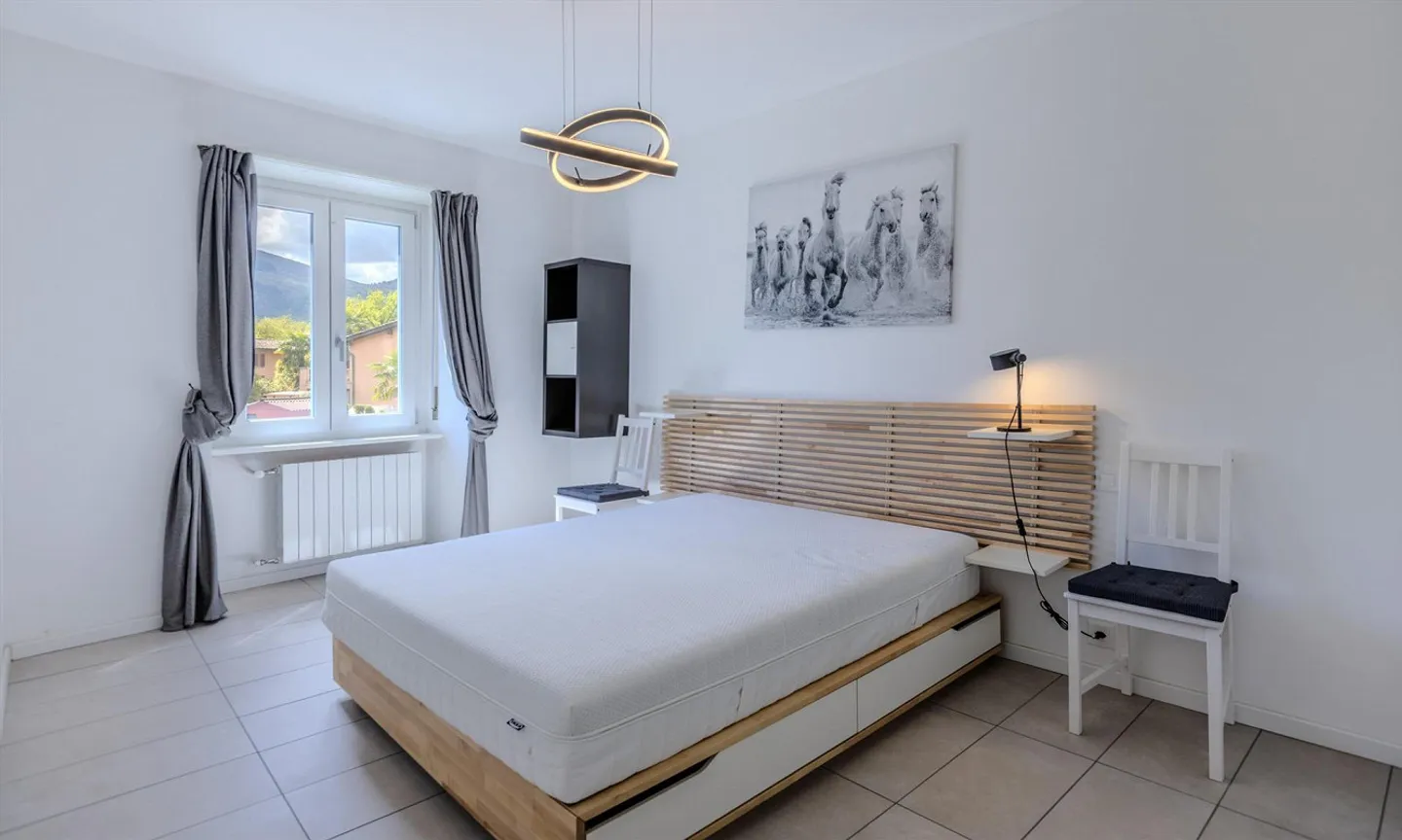 OTTIMO AFFARE - GRANDE APPARTAMENTO 3.5 STANZE CON BALCONE A LUGANO FIGINO - Foto 8 di 9