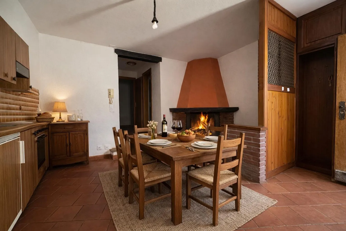 Spacious 5.5-room house with private garden in Scareglia - Photo 2 of 8