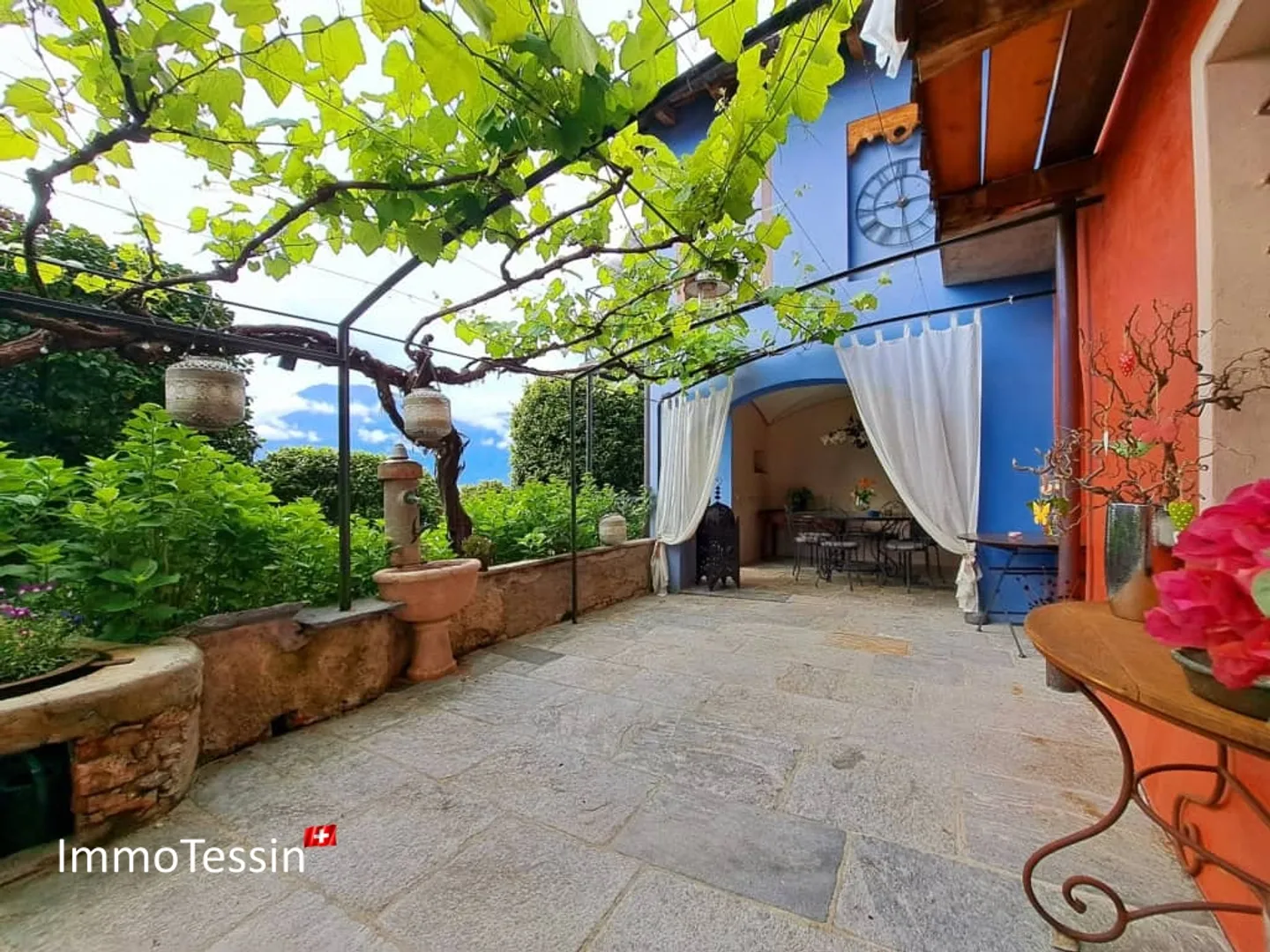 UNICO: Sinfonia di lusso e lo stile di un'epoca passata in una posizione assolutamente privilegiata con vista lago mozzafiato - Foto 5 di 13