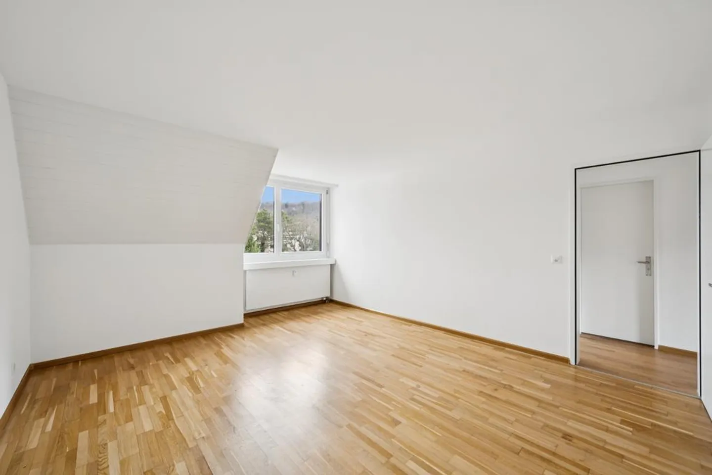 Cozy 3.5 Room Attic Apartment in the Center of Aesch - Photo 5 of 11