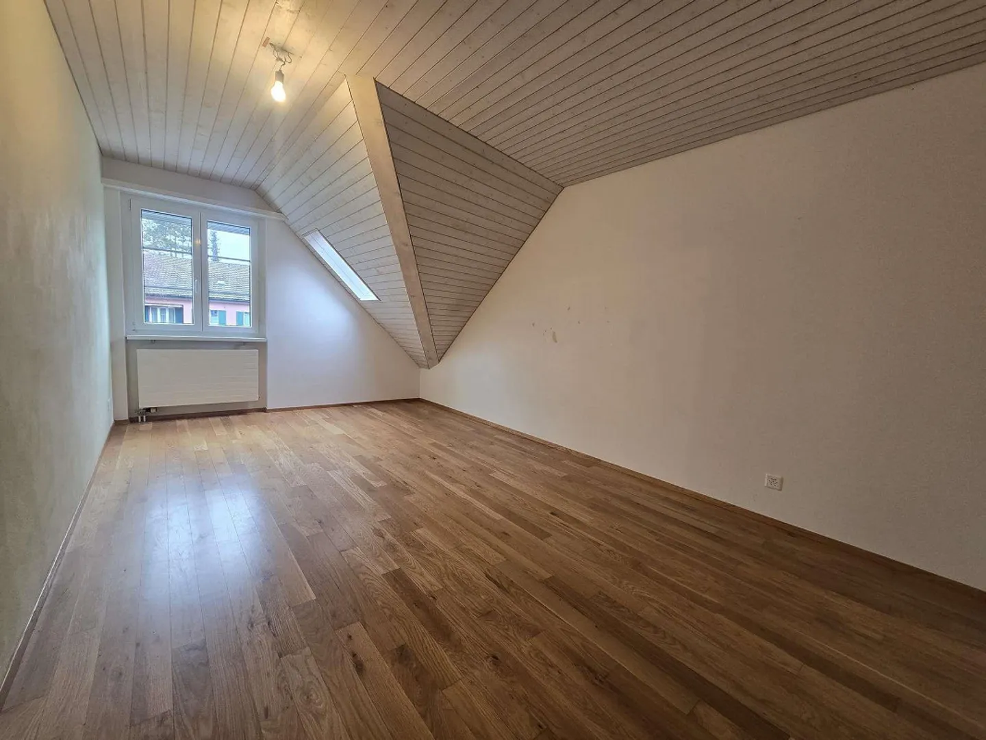 Edifici residenziali e commerciali con conversione approvata per più spazio abitativo - Foto 6 di 17