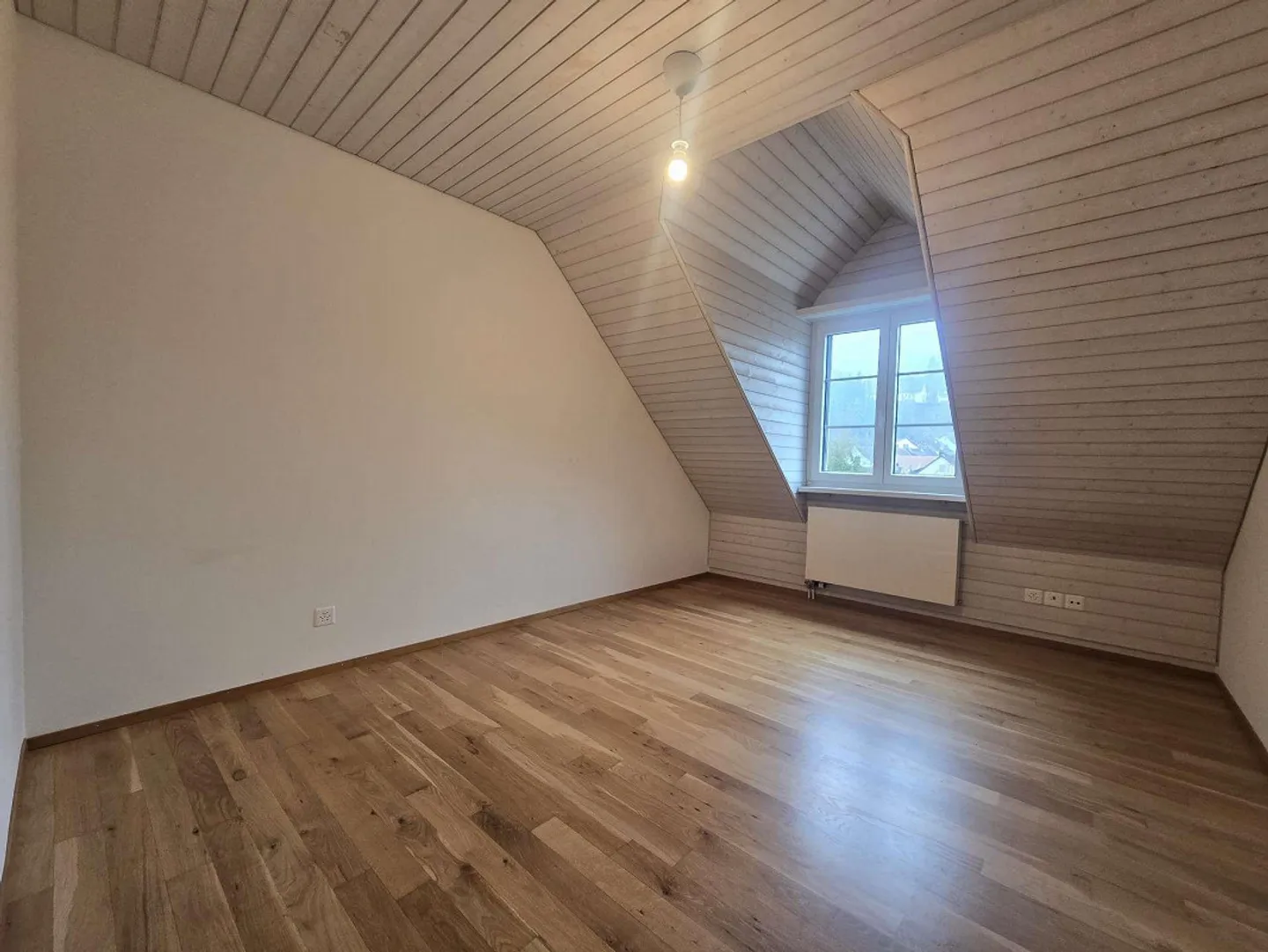 Edifici residenziali e commerciali con conversione approvata per più spazio abitativo - Foto 7 di 17