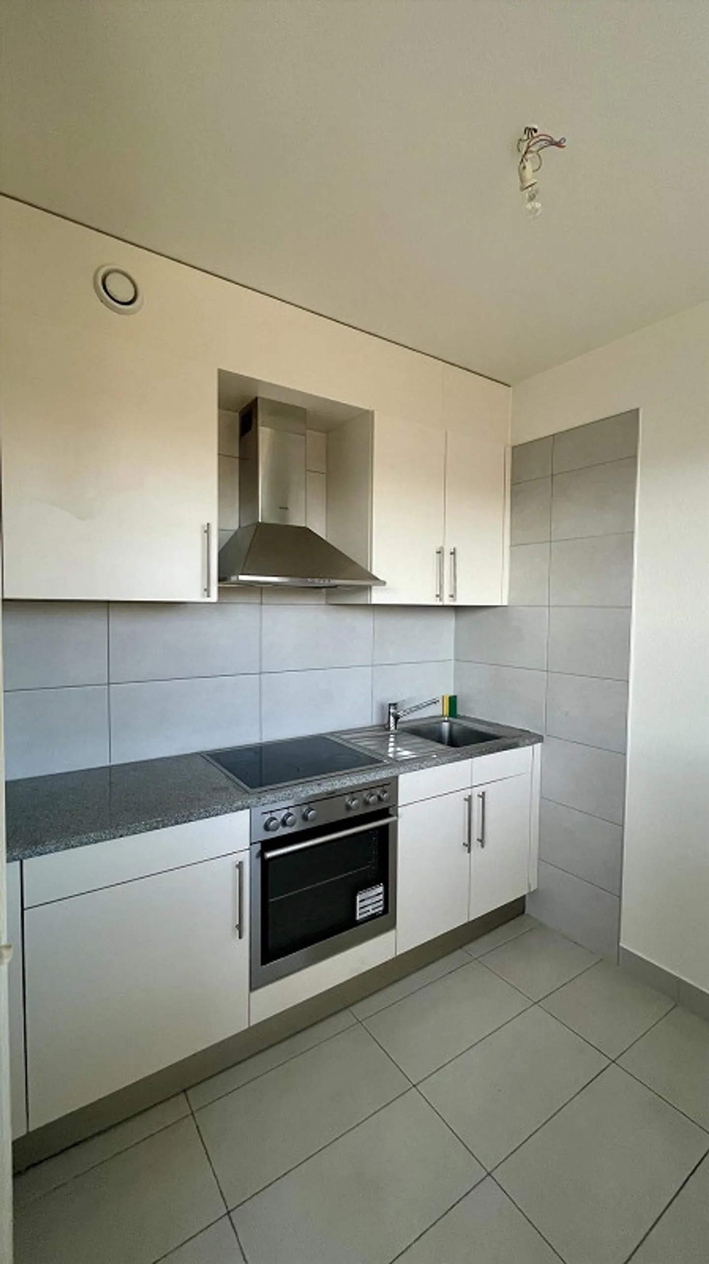 Freier Blick auf diese 3-Zimmer-Wohnung, nahe den internationalen Organisationen - Foto 3 von 8