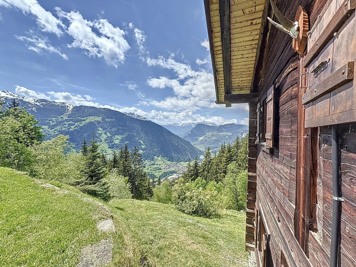 Alpine Sanctuary – autonomy, warmth and escape near Verbier - Photo 16 of 16