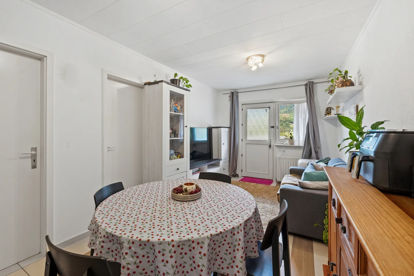 Appartement Charmant avec Jardin - Photo 8 sur 20