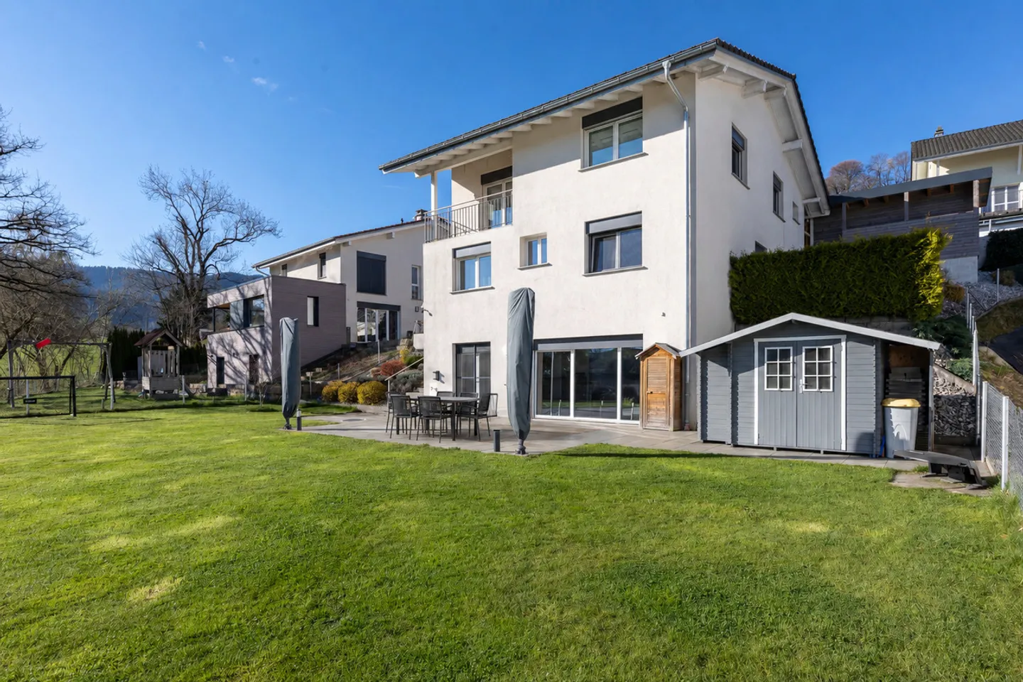 Villa contemporaine 6.5 pièces avec appartement indépendant loué - Foto 1 von 32