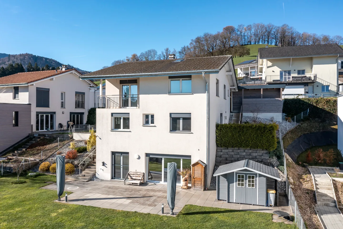 Villa contemporaine 6.5 pièces avec appartement indépendant loué - Foto 2 von 32