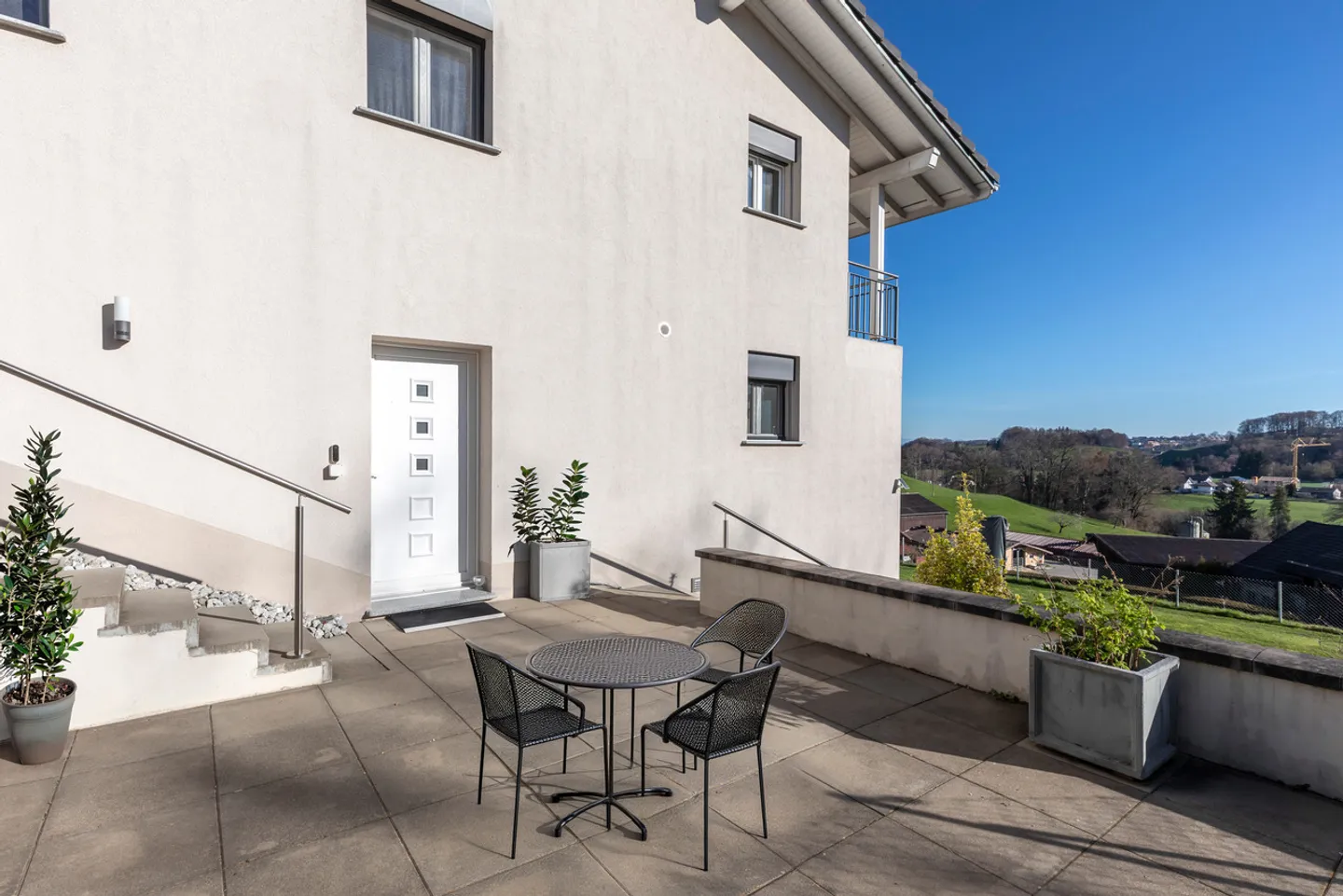 Villa contemporaine 6.5 pièces avec appartement indépendant loué - Foto 5 von 32