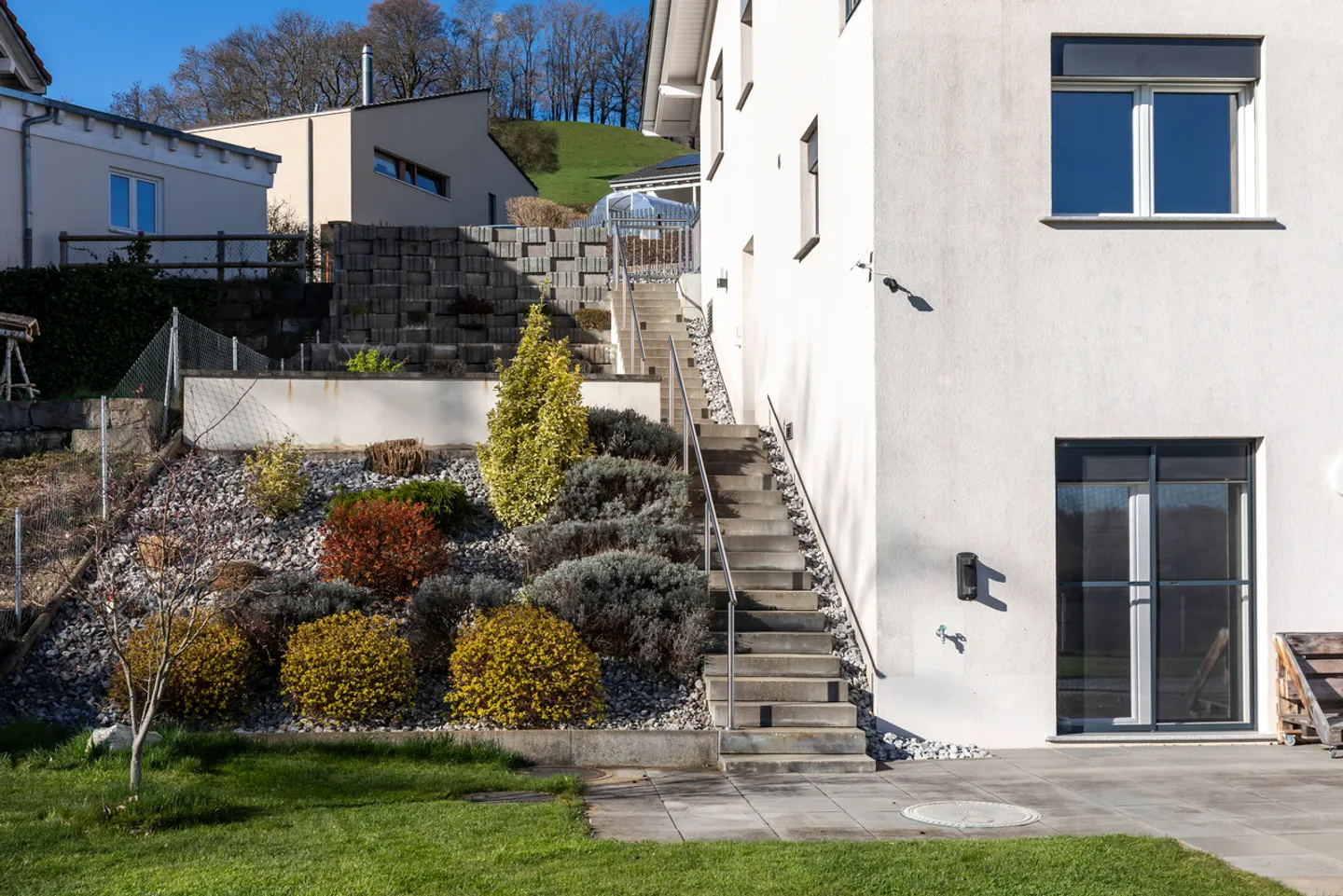 Villa contemporaine 6.5 pièces avec appartement indépendant loué - Foto 23 von 32