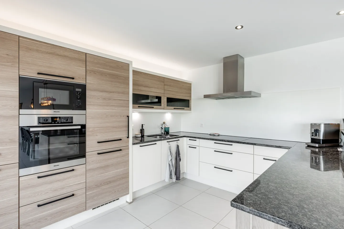Villa contemporaine 6.5 pièces avec appartement indépendant loué - Foto 10 von 32