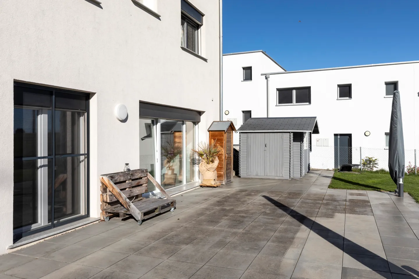 Villa contemporaine 6.5 pièces avec appartement indépendant loué - Foto 25 von 32
