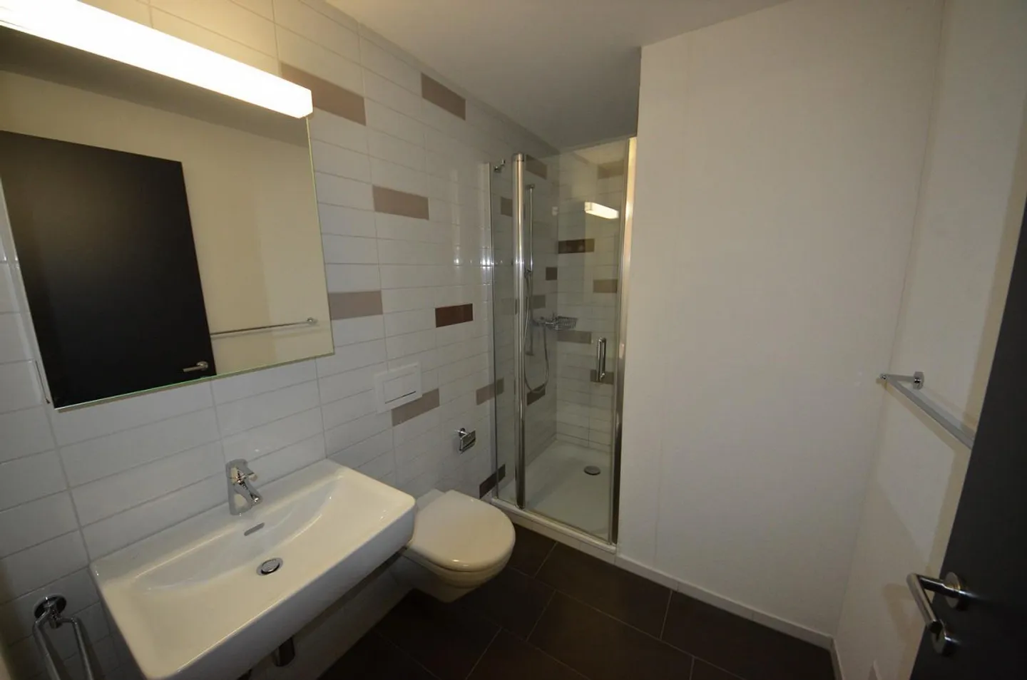 Werk 3 - round attractive - Photo 4 of 6