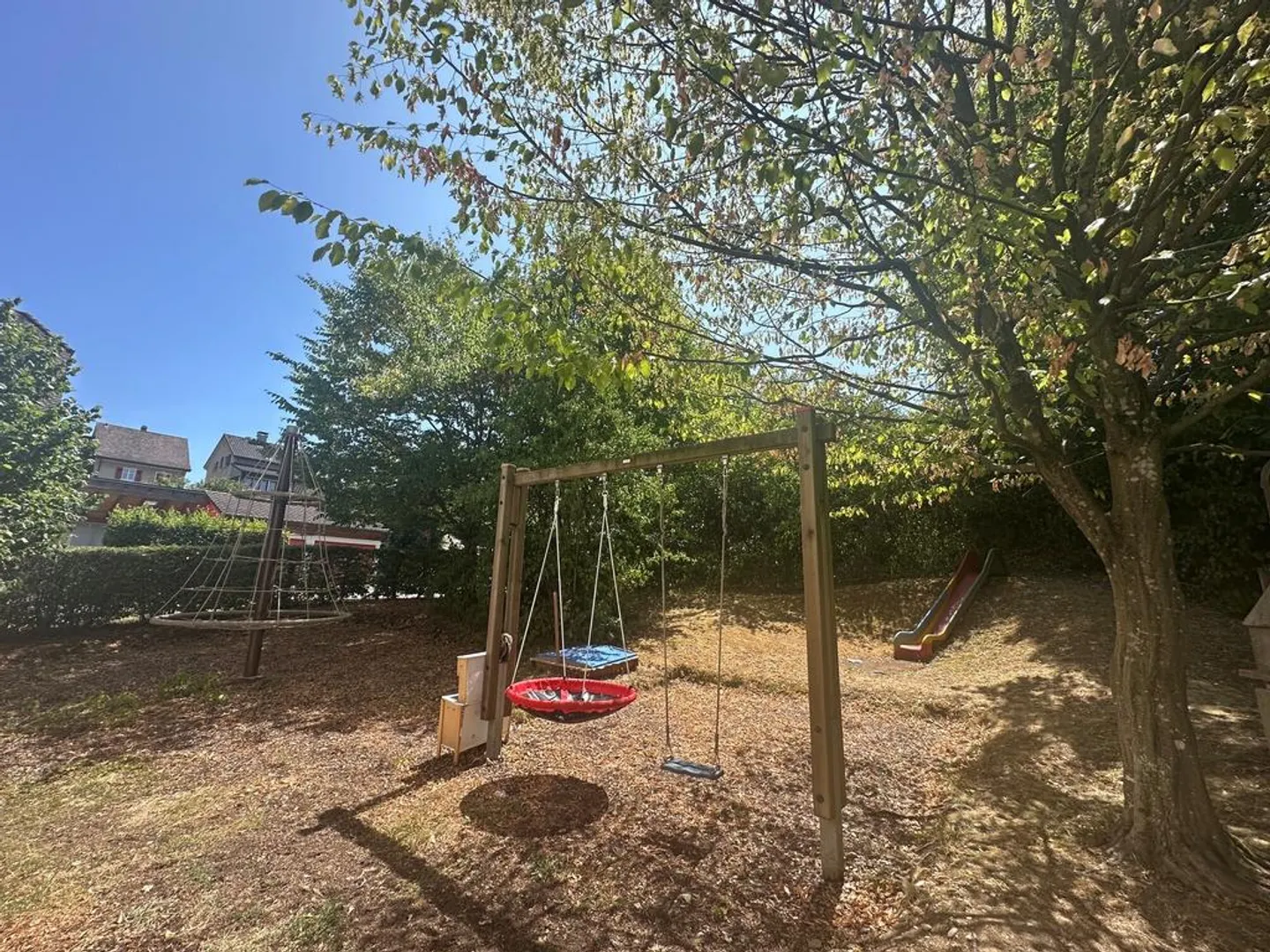 Appartamento 4 locali soleggiato con giardino d'inverno - Foto 9 di 11