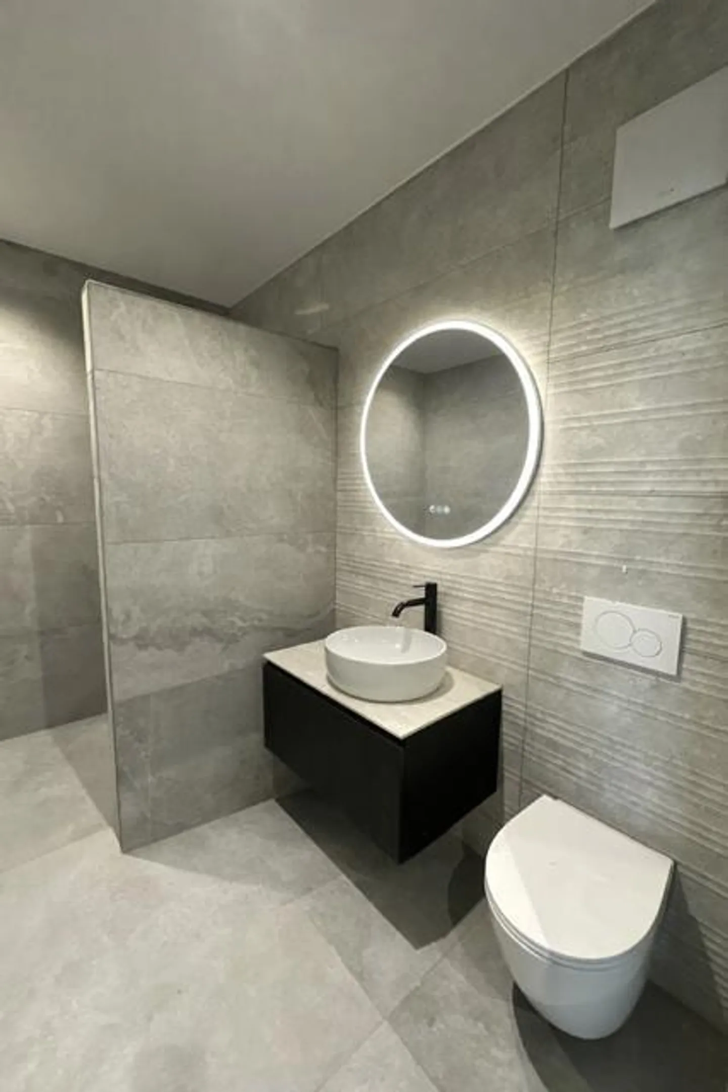 Appartement neuf exclusif de 2,5 pièces (env. 60 m²) avec grand balcon – À - Photo 5 sur 8