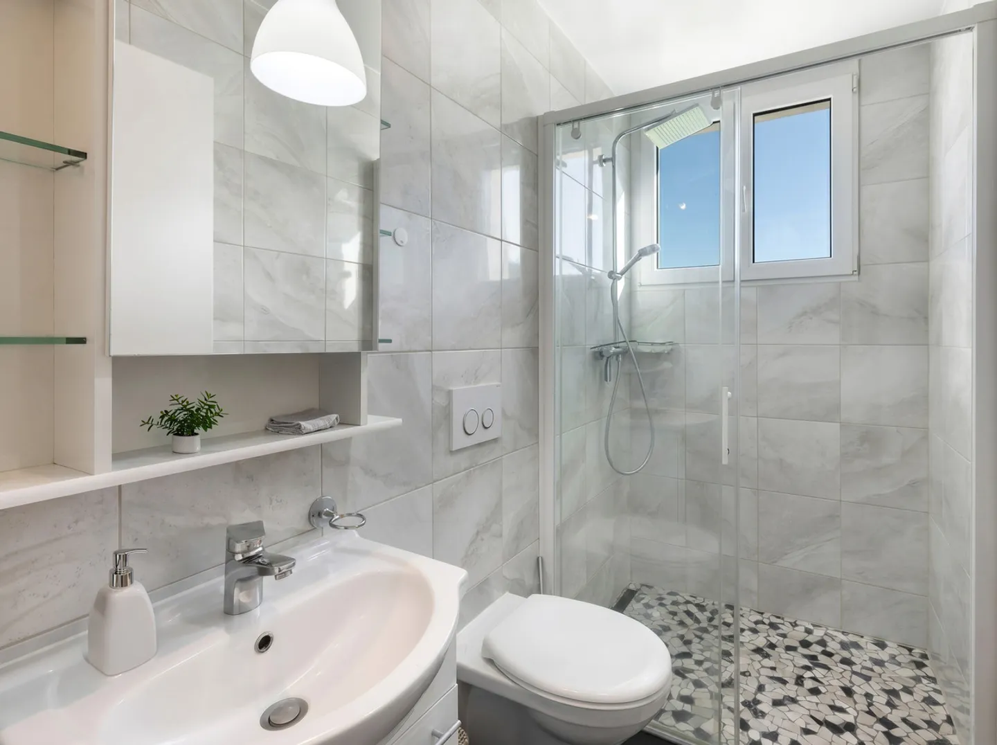 Villa contemporaine 6.5 pièces avec appartement indépendant loué - Foto 30 von 32
