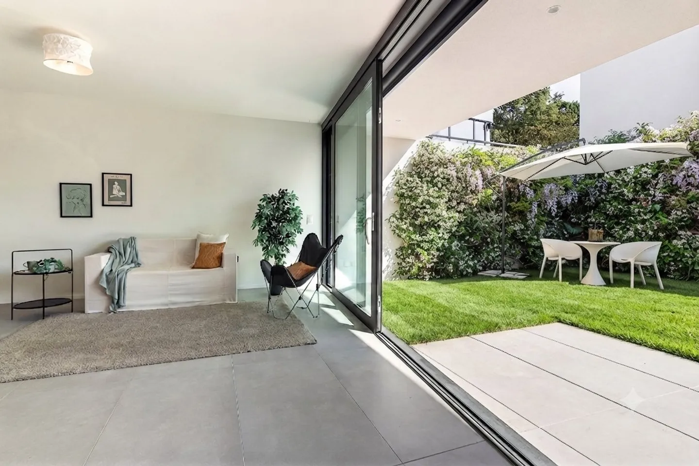 Villa moderne avec jardin privé - Photo 4 sur 37