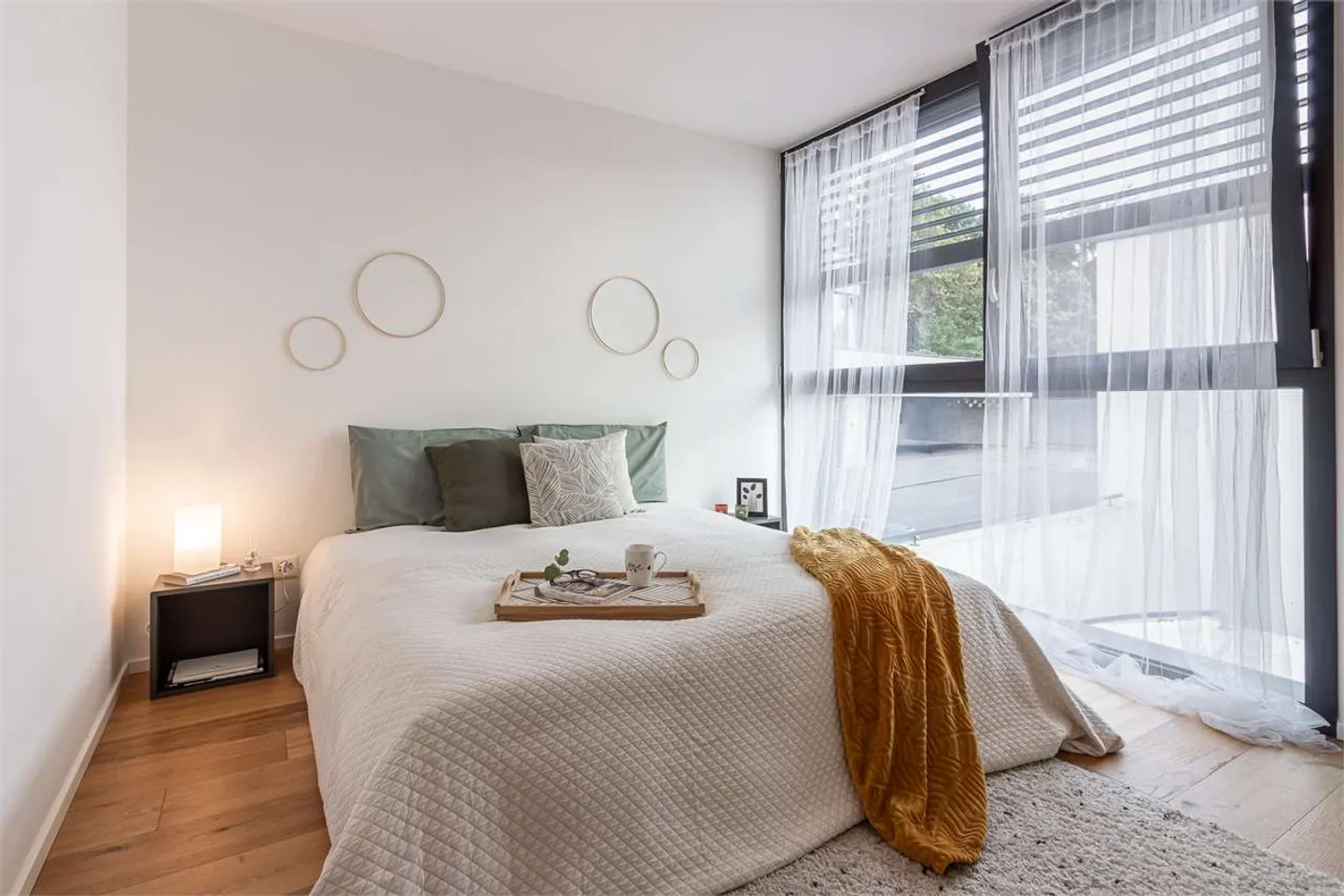 Villa moderne avec jardin privé - Photo 8 sur 37