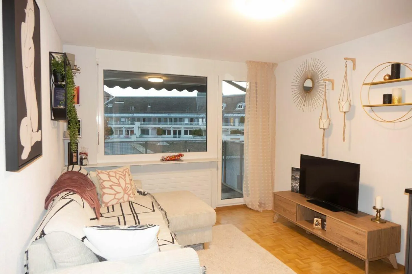 Living directly next to the old town in St. Gallen - Photo 2 of 10