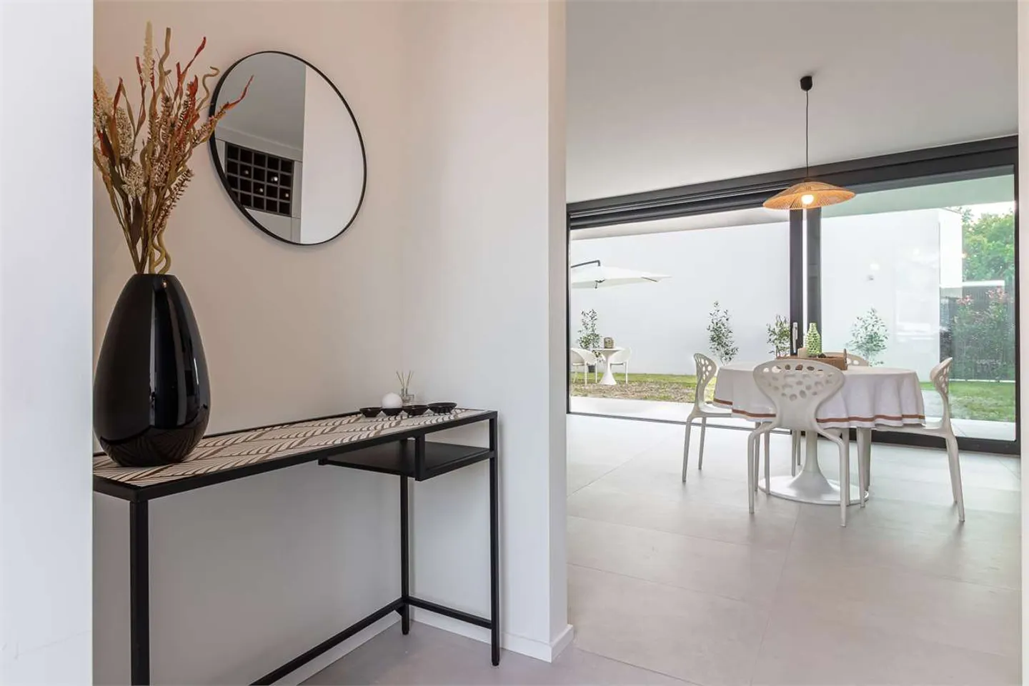 Villa moderne avec jardin privé - Photo 20 sur 37