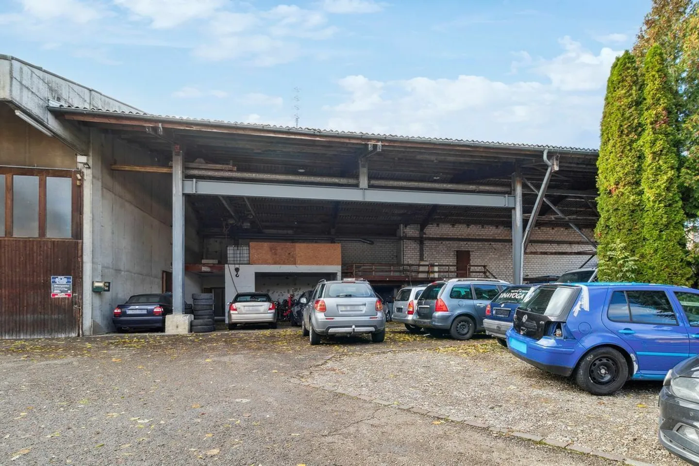 WAREHOUSE WITH LARGE TURNOVER - Photo 5 of 6