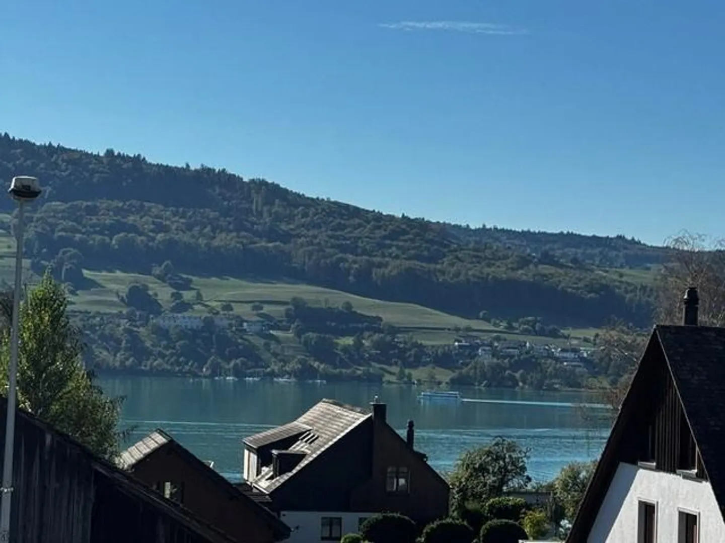 Appartamento mansardato di 3,5 locali con vista lago - Foto 1 di 8