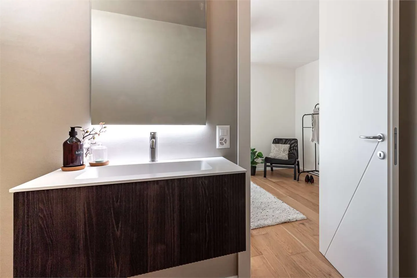 Villa moderne avec jardin privé - Photo 29 sur 37