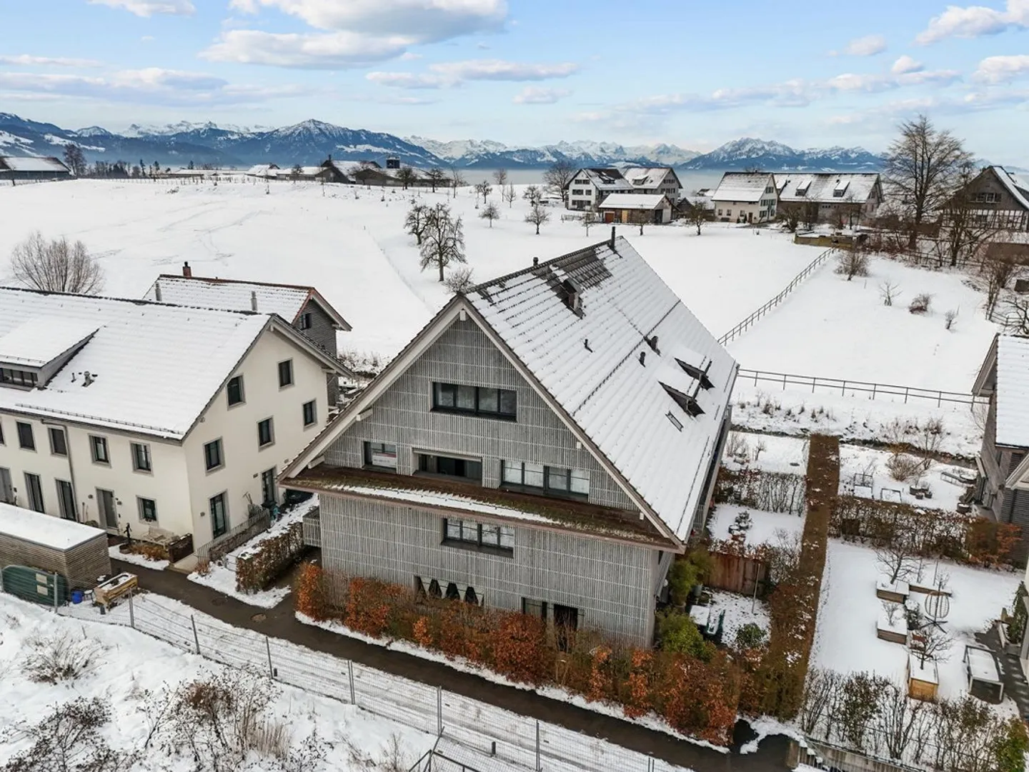 Beautiful 4.5 Room Apartment 2nd Floor in Rural Surroundings - Photo 4 of 26