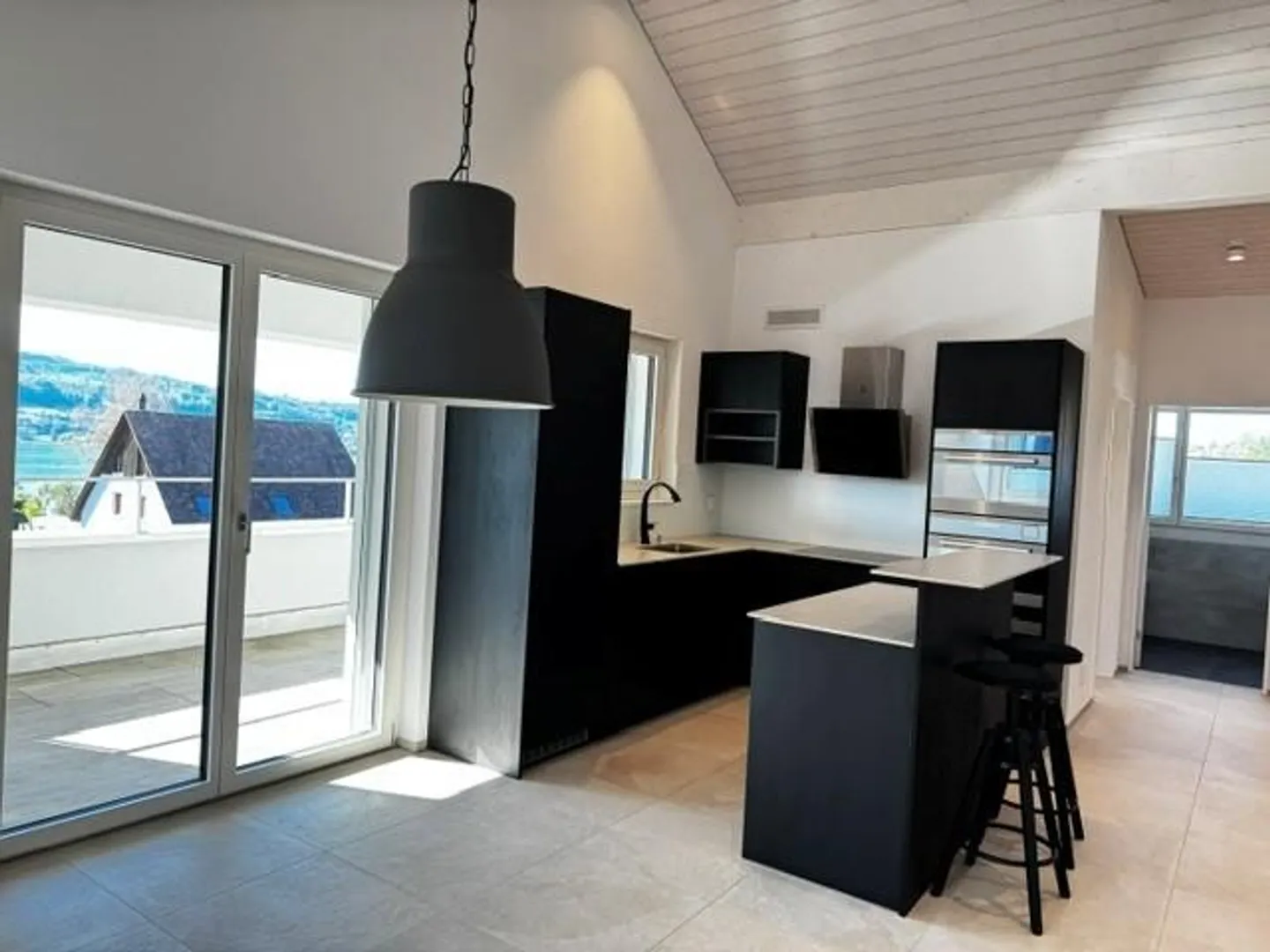 Appartamento mansardato di 3,5 locali con vista lago - Foto 5 di 8