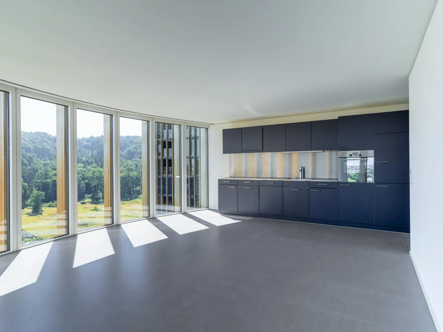 Sonnige Wohnung mit Bergblick - Foto 3 von 8