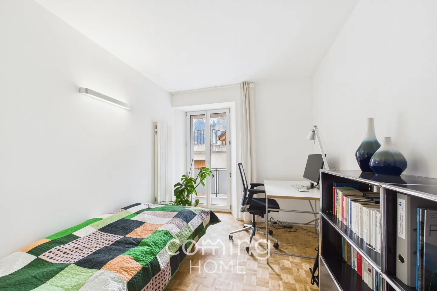 Sunny gem in an old building in Leuk-Stadt - 4.5-room apartment with a tiled stove and spacious garden - Photo 7 of 13
