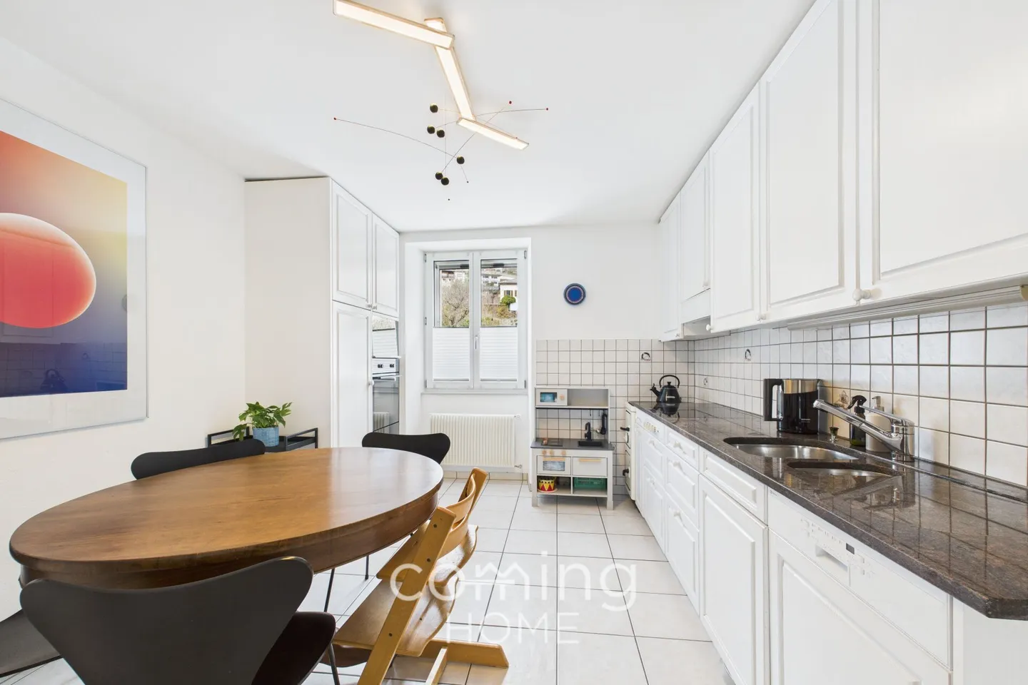 Charming Apartment with Garden - Photo 4 of 16