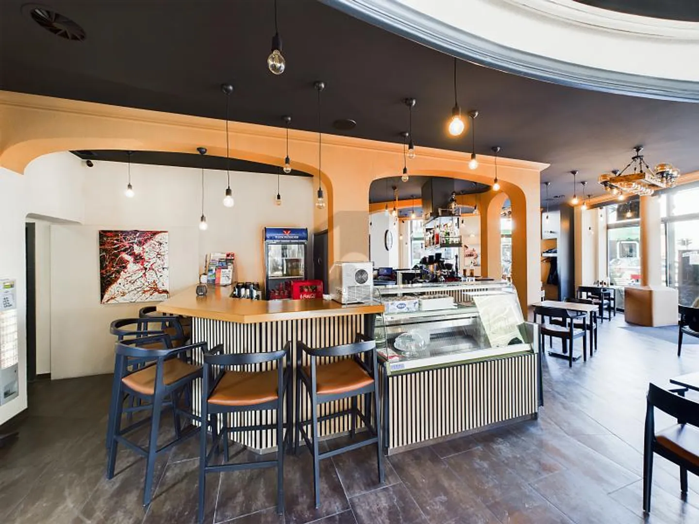 Restaurant - Photo 4 of 5